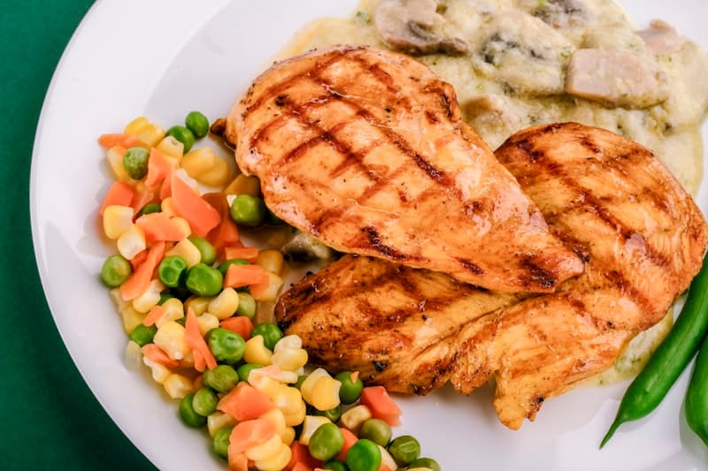 Crispy Keto Chicken Thighs